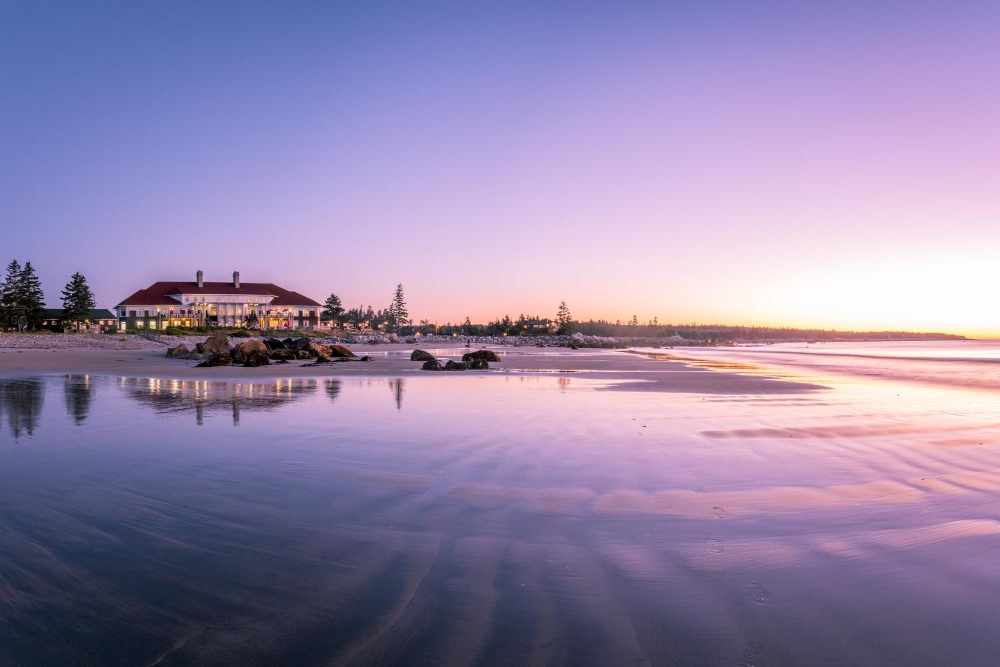 White Point Beach Resort Liverpool Exterior photo